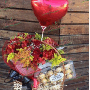 Rosas, balão e chocolate